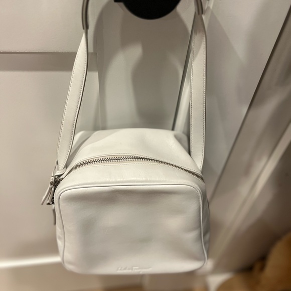 Authentic SALVATORE FERRAGAMO Camera Bag - Picture 3 of 11